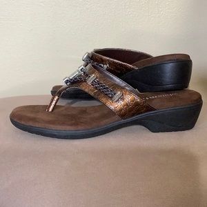 Whitemt. Brown Sandals